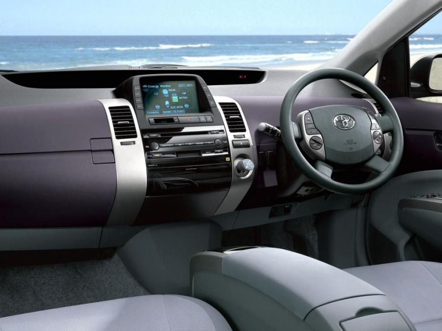  Toyota Prius 2003 года  (AU) (фото 6 из 6)